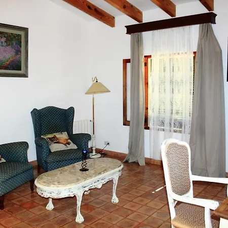 Petit Es Figueral Hotel